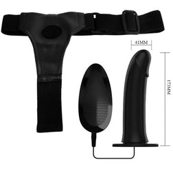 Harnais strap-on vibrant Pretty Love Vito avec gode creux 17,5 cm — en situation