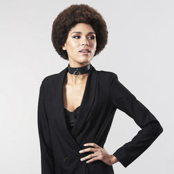 Vue en situation de l'accessoire Collier large simili #6