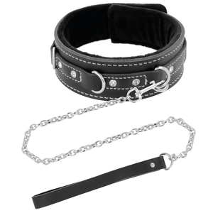 Collier noir Darkness avec doublure douce, anneaux argentés et laisse chaîne à poignée en boucle