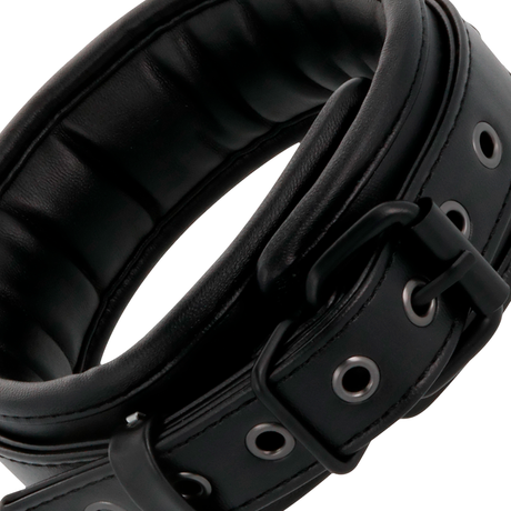 DARKNESS COLLIER NOIR AVEC CHAINE