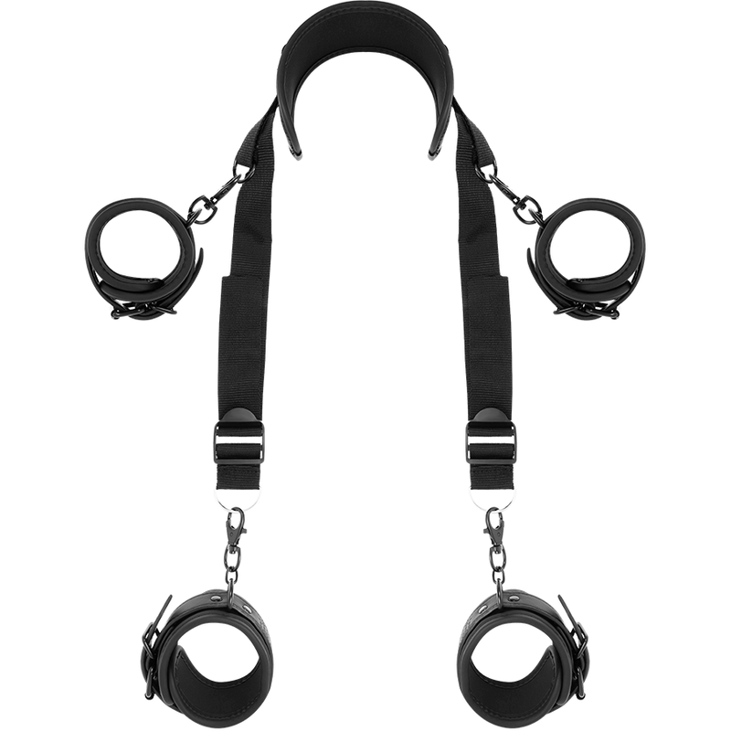 FETISH SUBMISSIVE POSITION MAITRE AVEC 4 MENOTTES DOUBLEES DE NOPRENE